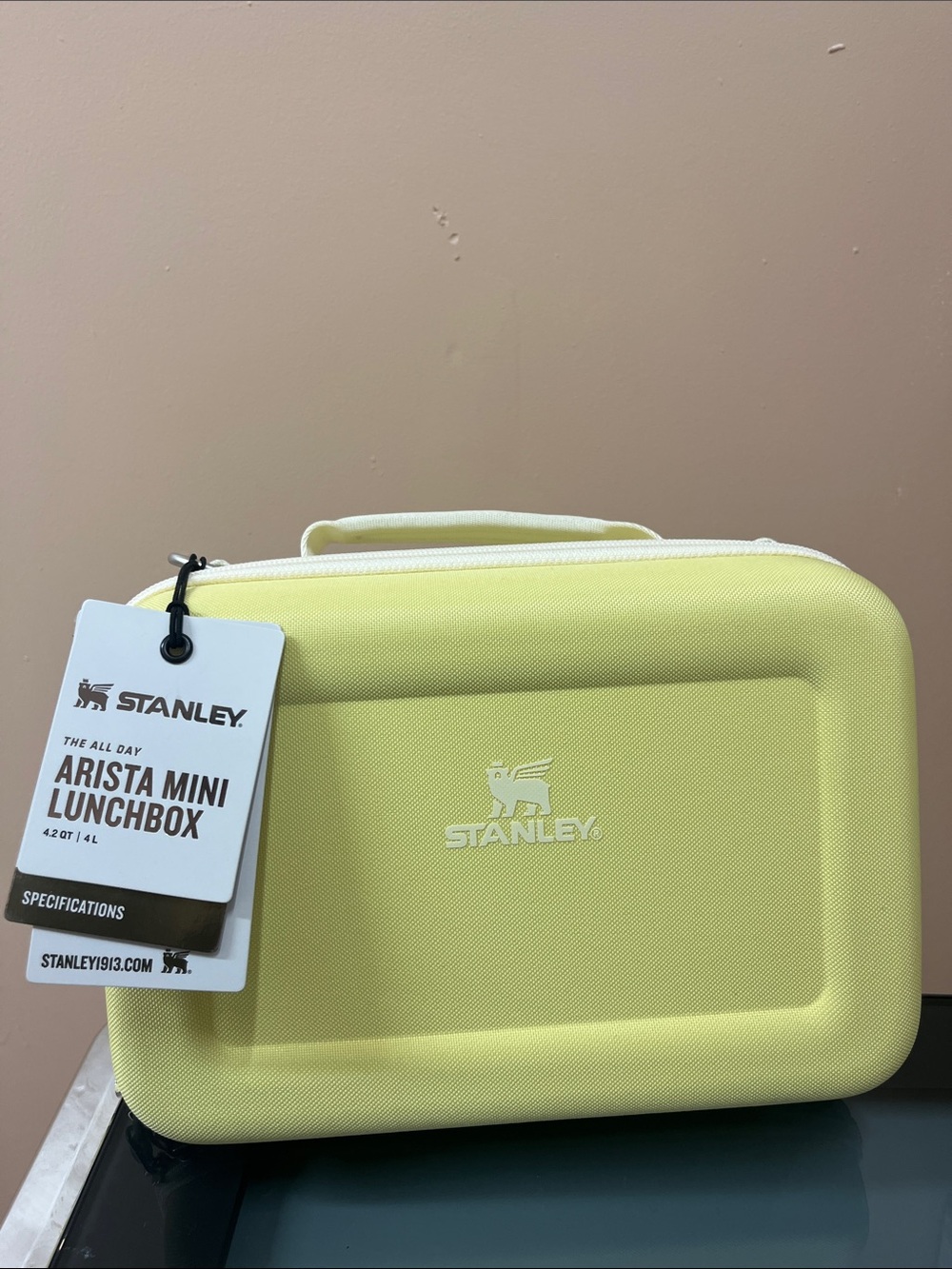 Stanley NWT Arista Mini Lunchbox in Daffodil Yellow